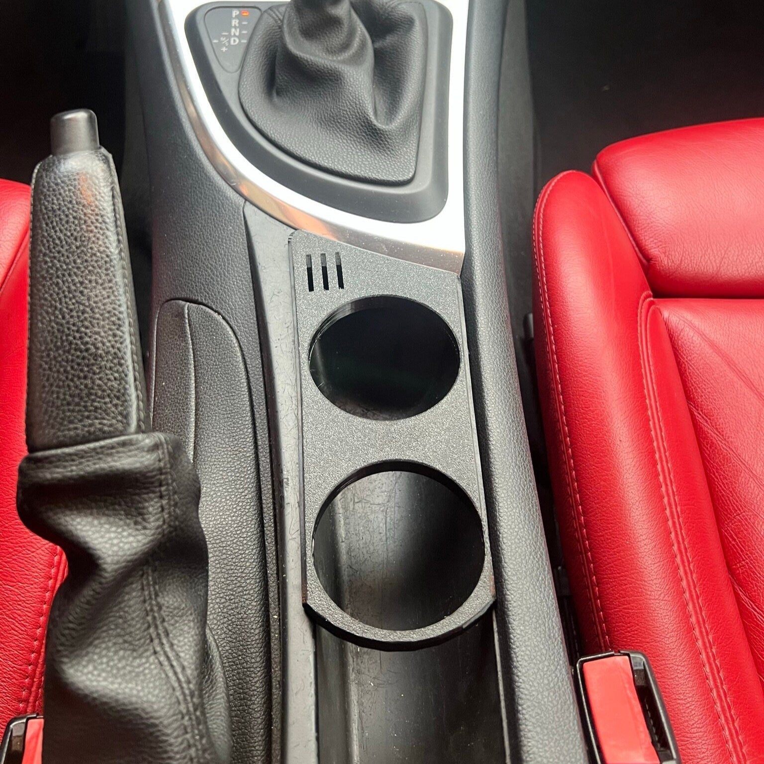 Getränkehalter für BMW 1er Serie (E8X – E81, E82, E87, E88) - Exact Designs