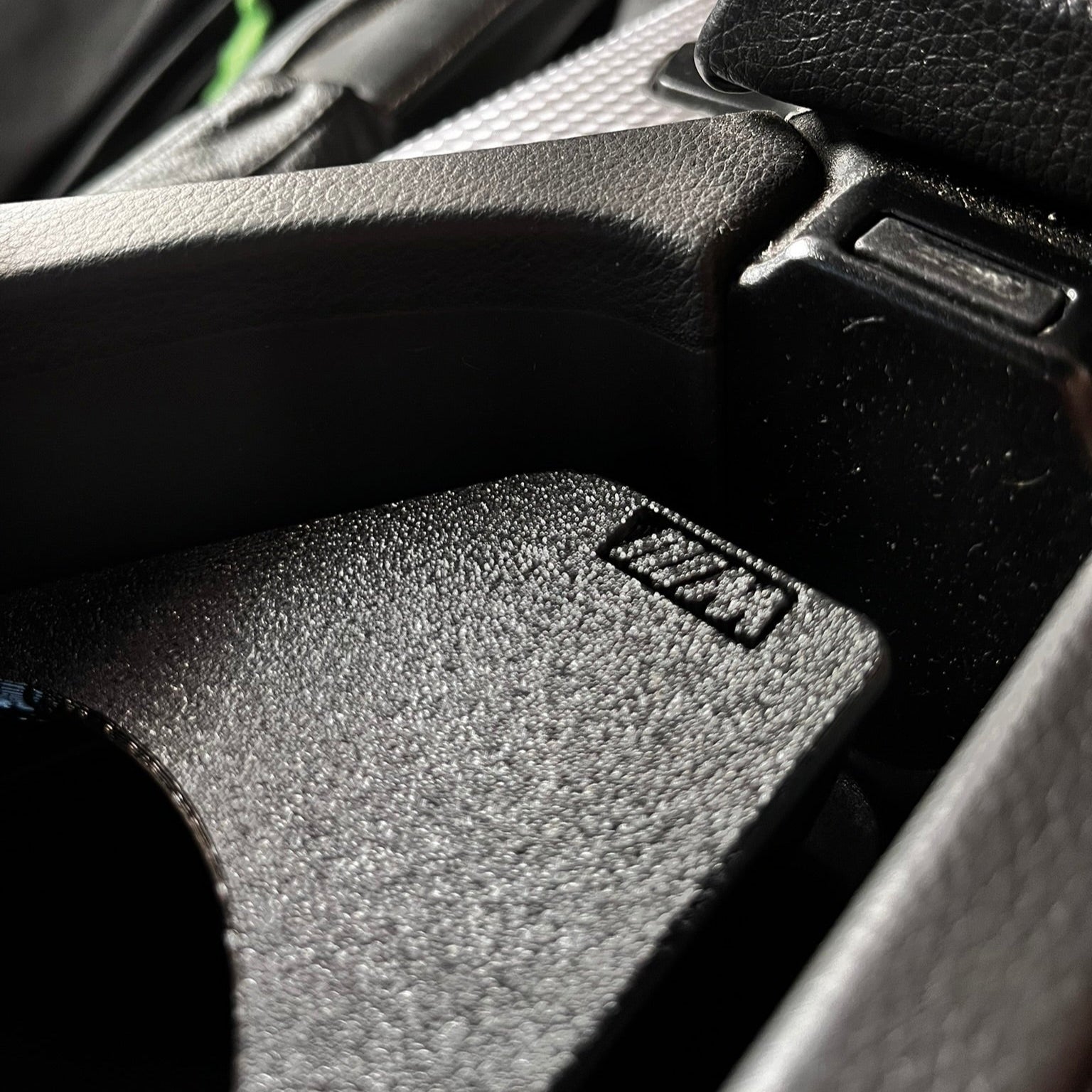 Getränkehalter für BMW 5er Serie (E60/E61) - Exact Designs