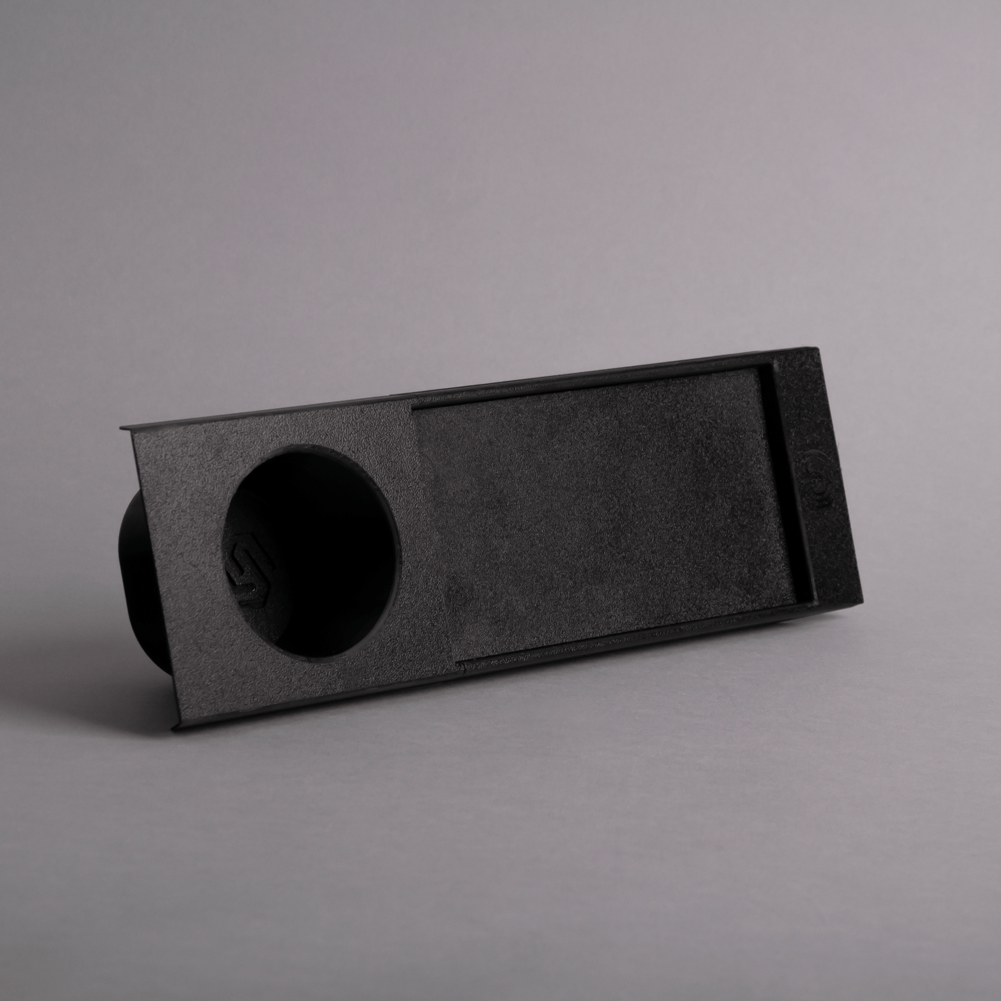 Kabelloses Ladegerät mit integriertem Getränkehalter für BMW 3er (E46) - Exact Designs